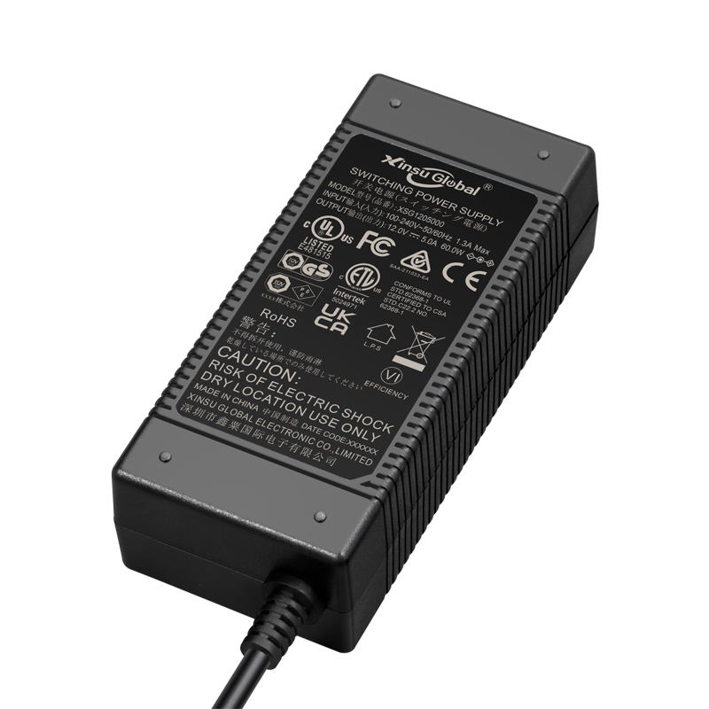 65W 桌面式電源適配器