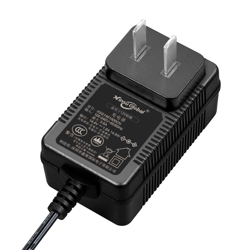 4.2V3A鋰電池充電器 國標(biāo)插墻式充電器