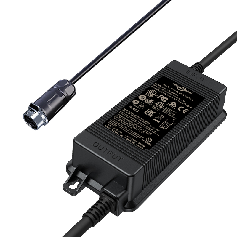 25.2V2A充電器IP67防水戶外游泳池清潔機器人鋰電池充電器